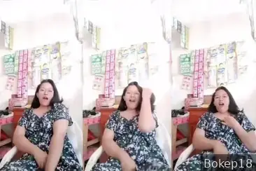 Cewek chubby pamer di live cari cowok