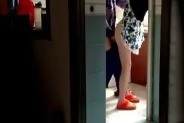 Pembantu Binal Cantik Pasrah Digenjot Kasur